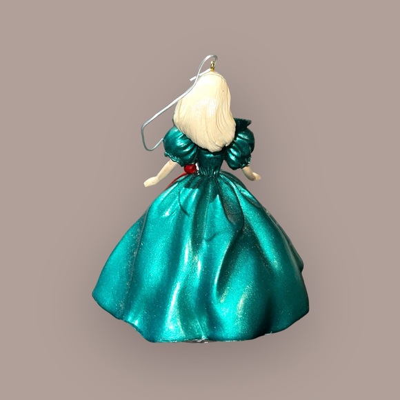 1995 Holiday Barbie Collector Series Ornament - Picture 4 of 9